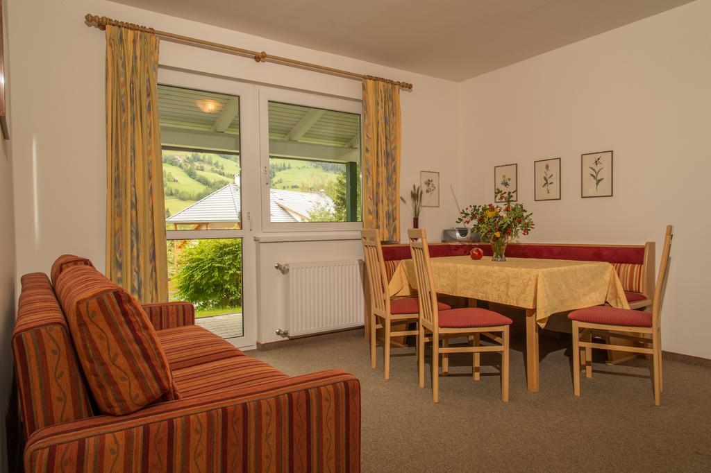 Ferienhäuser Tröster Bad Kleinkirchheim Rum bild